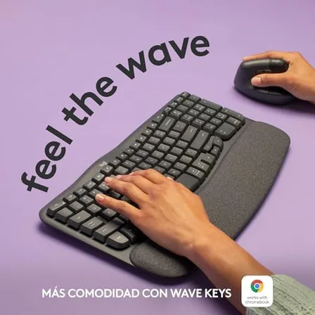 Detalle del reposamuñecas acolchado del Logitech Wave Keys con espuma viscoelástica